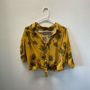 Urban Outfitters cropped floral top